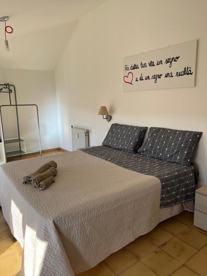 Attico Con Terrazza Vista Mare Leilighet Portoscuso Eksteriør bilde